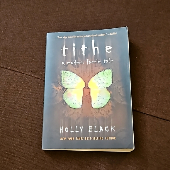 Tithe a modern faerie tale by Holly Black Book - Picture 1 of 9